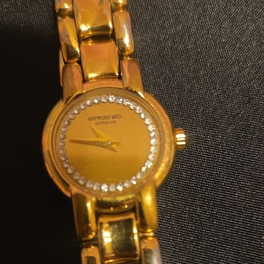 Raymond Weil Women's Gold Watch with Crystal Accents.  wrist size 6.25 inches